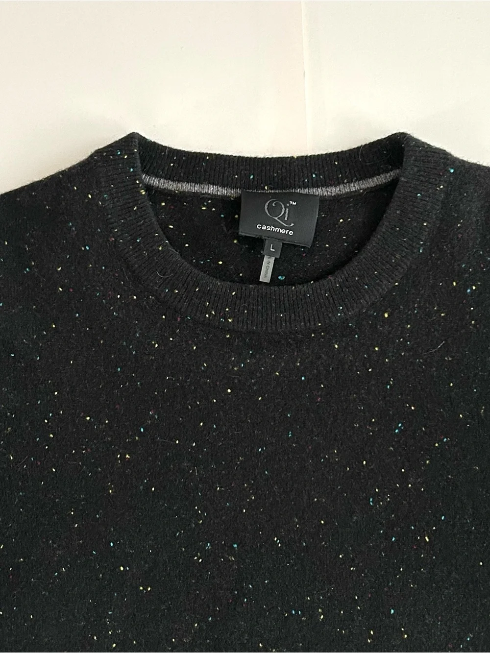 Qi Cashmere Black Multi-Color Speckled Sweater - Size L - Mens